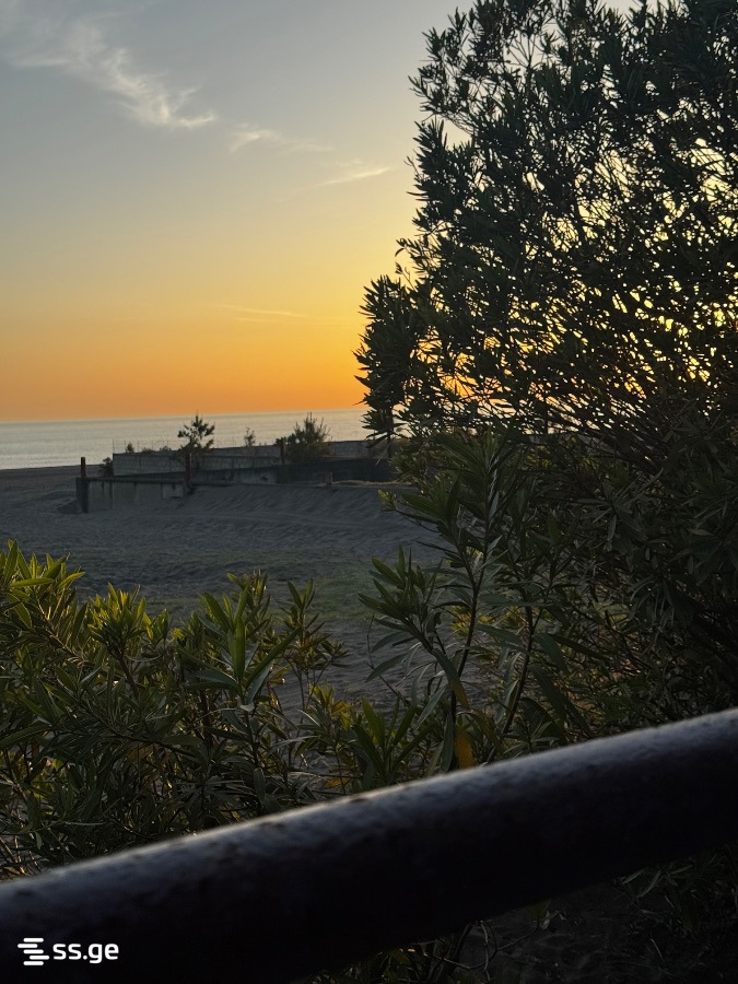 6 Room Summer Cottage Daily Rent. Grigoleti view 4