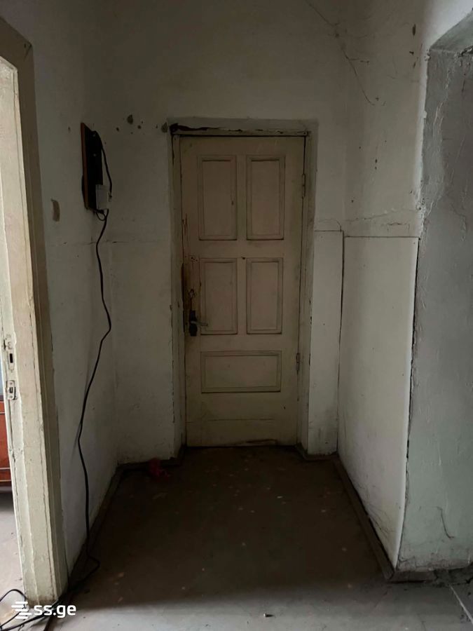 3 Room Flat For Sale view 5