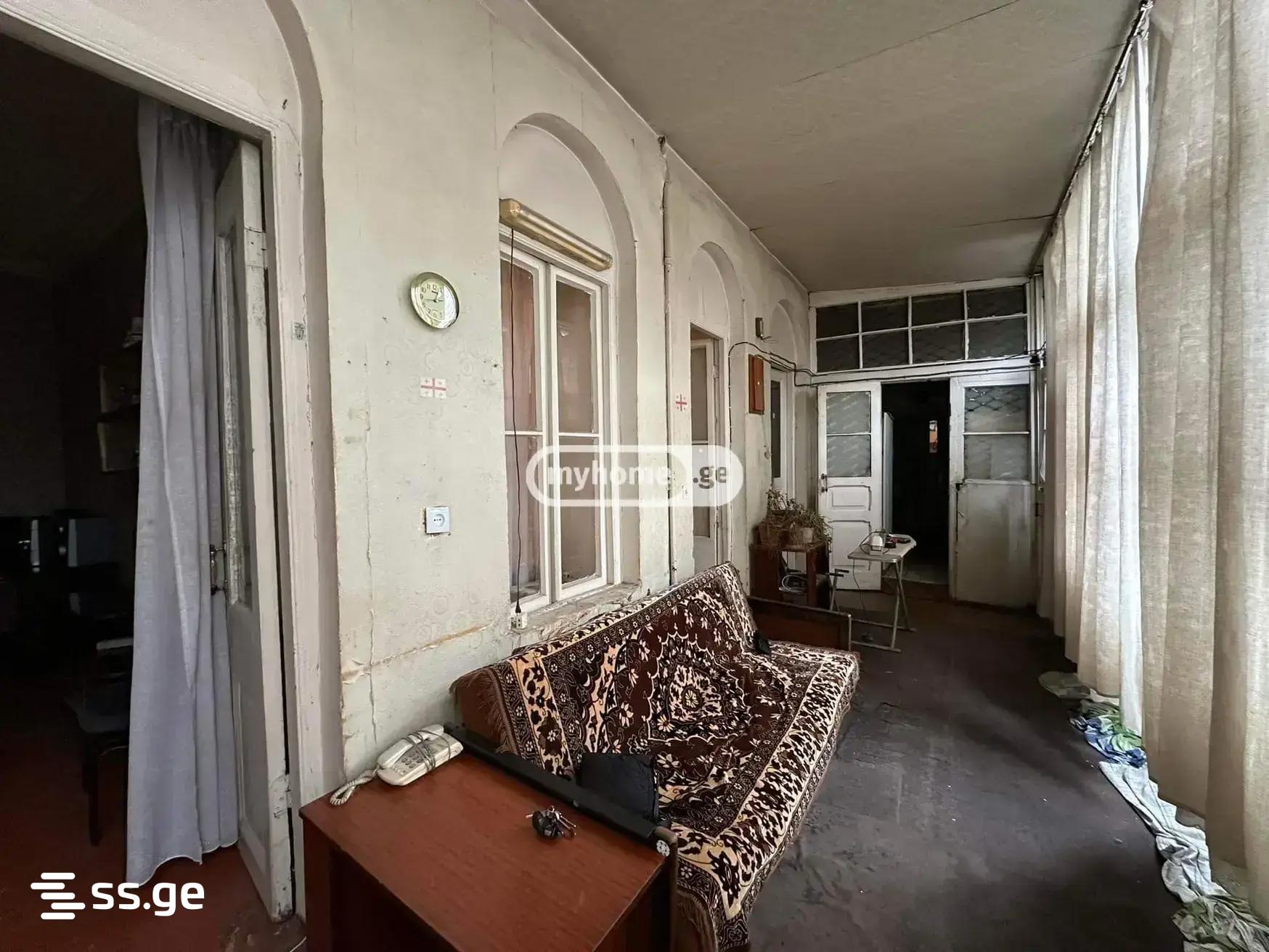 3 room Flat For Sale. Mtatsminda - Ansicht 2