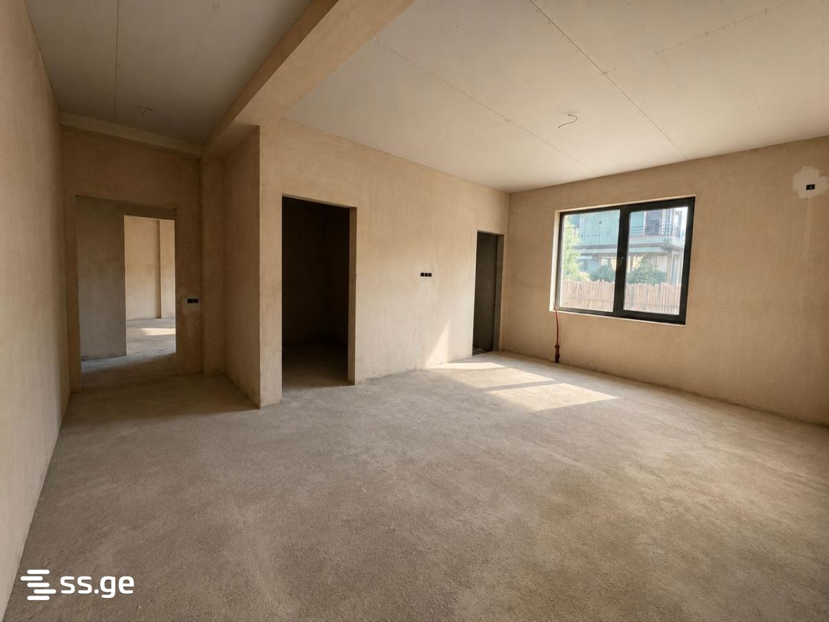 8 Room Private House For Sale view 29