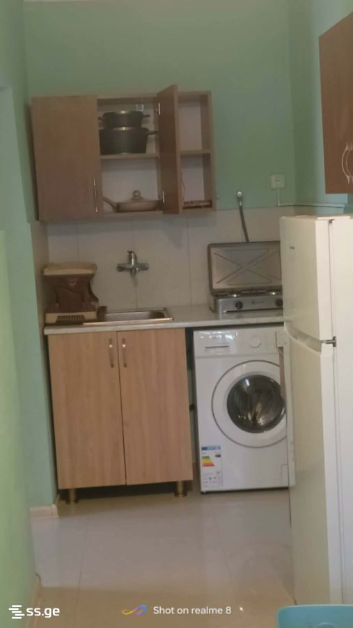 2 Room Flat Daily Rent. Ureki view 4