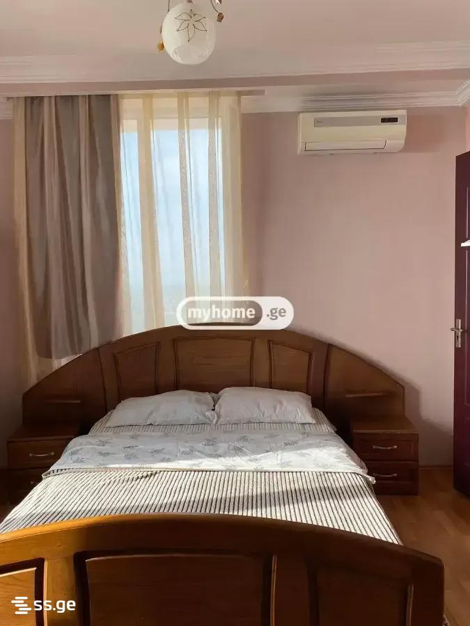 10 Room Private House Daily Rent. Batumi view 4