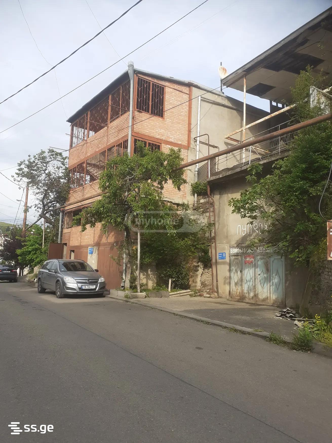 9 Room Private House For Sale view 13