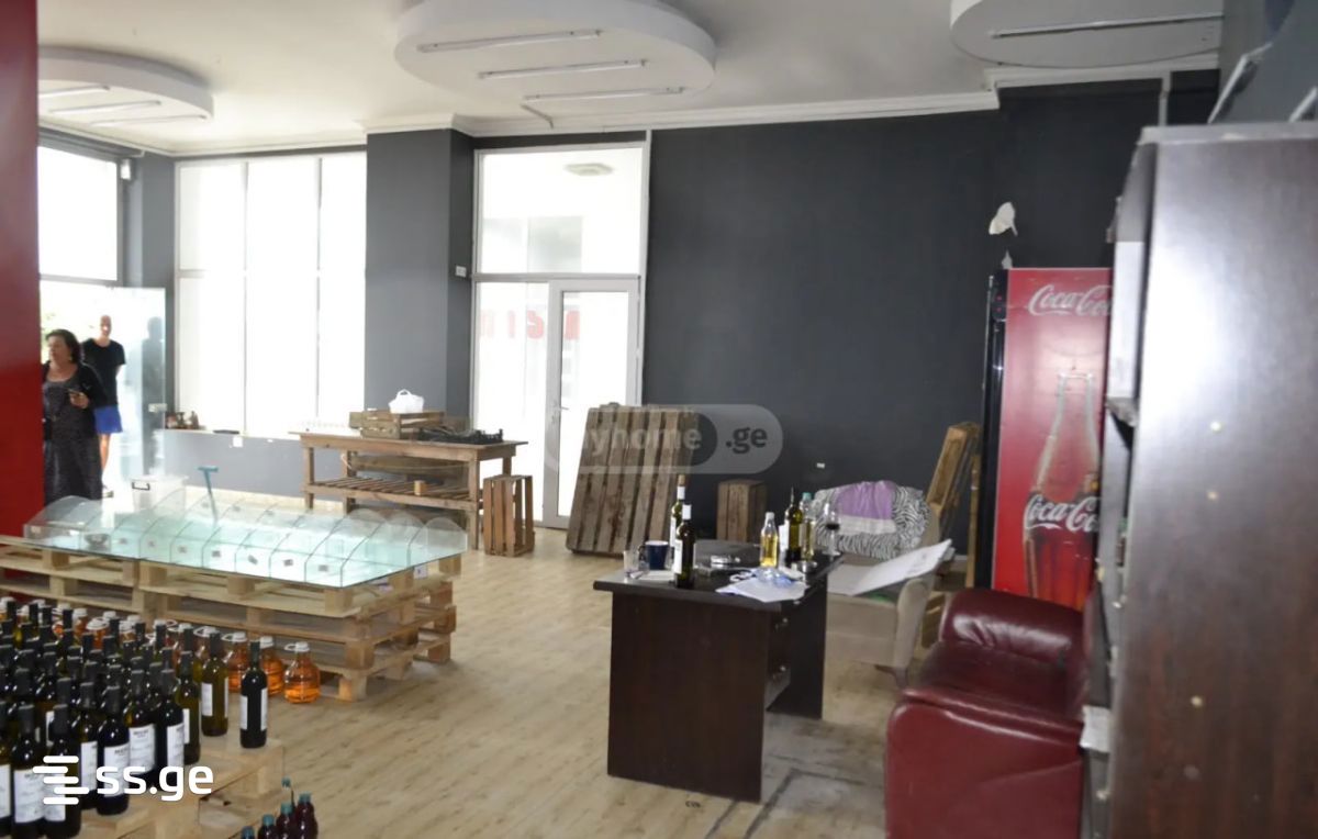 Commercial Space For Sale. Gonio view 4