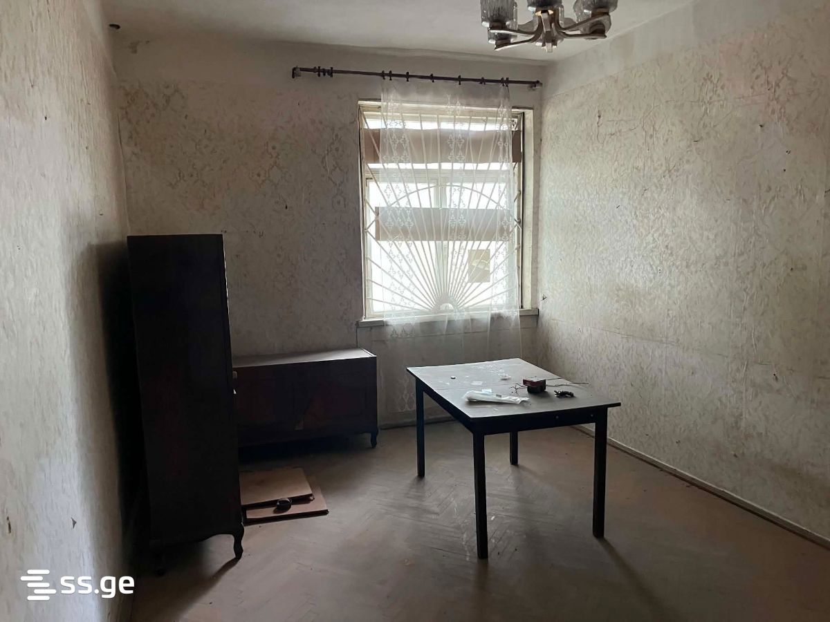 3 Room Flat For Sale view 4