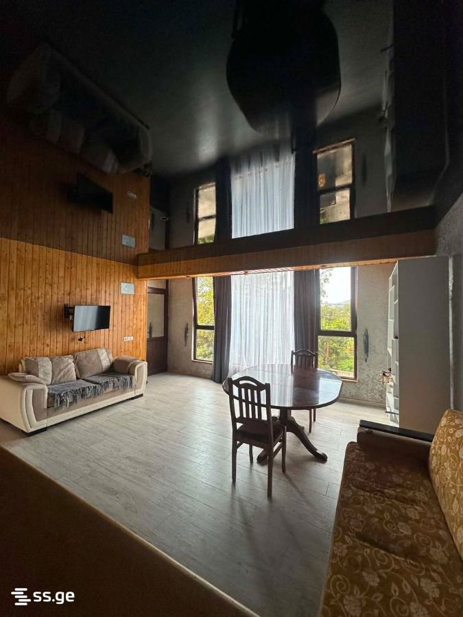 6 Room Private House For Sale view 1