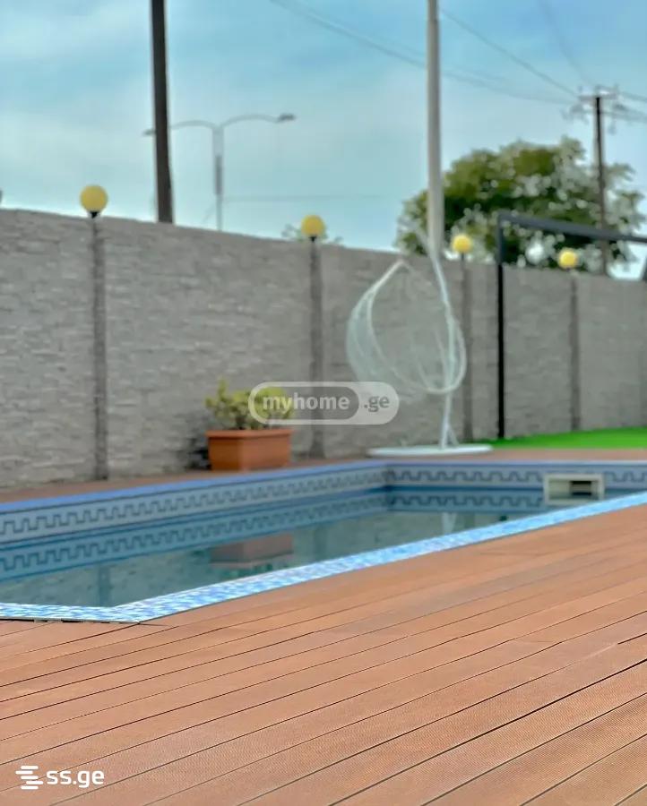 10 Room Private House For Sale view 4