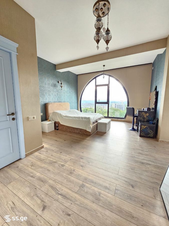 8 Room Summer Cottage For Rent. Lisi Lake view 3