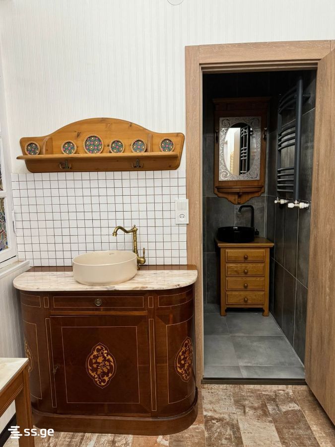 1 Room Private House For Rent. Telavi view 10