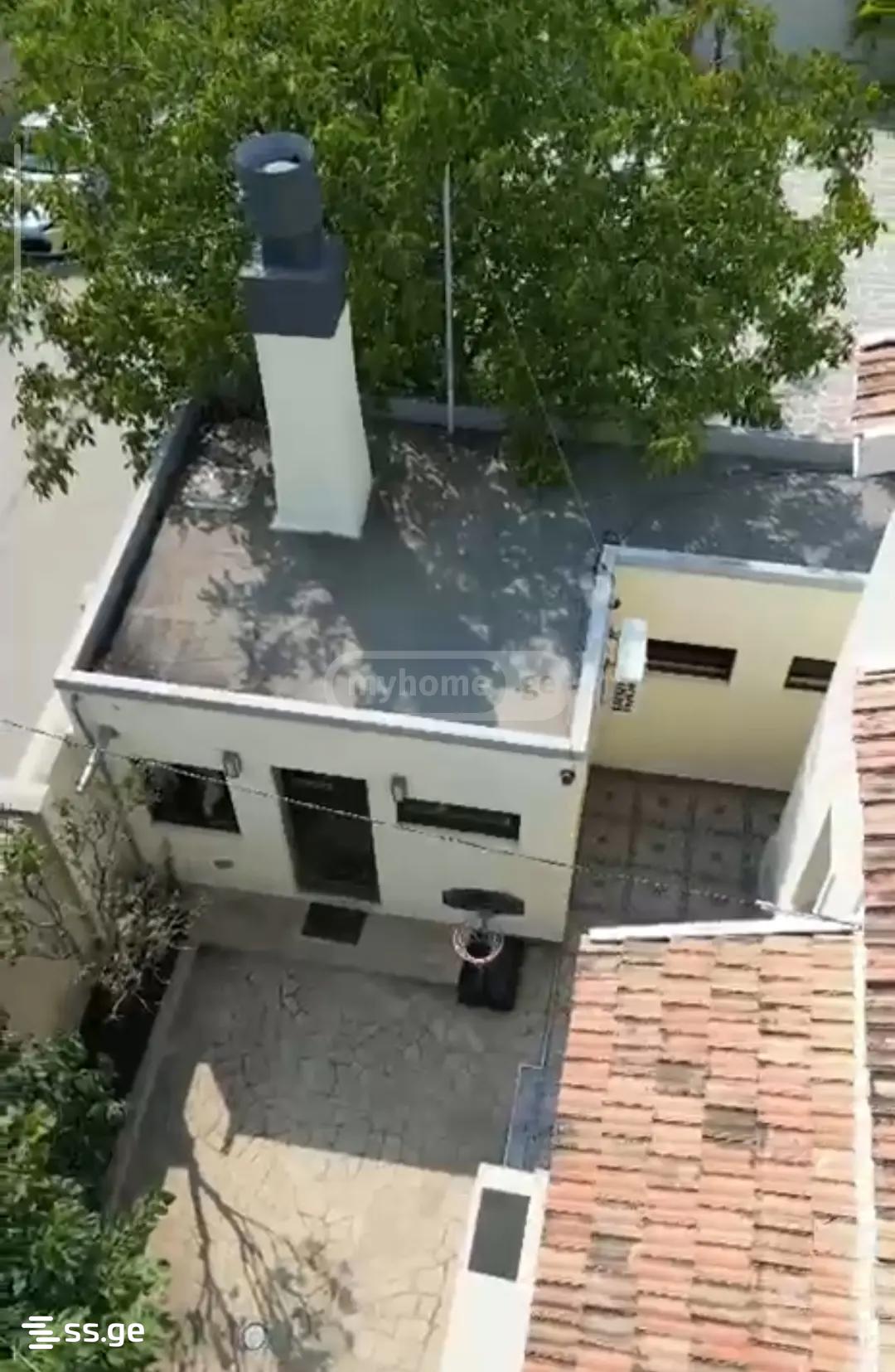 8 Room Private House For Sale view 10