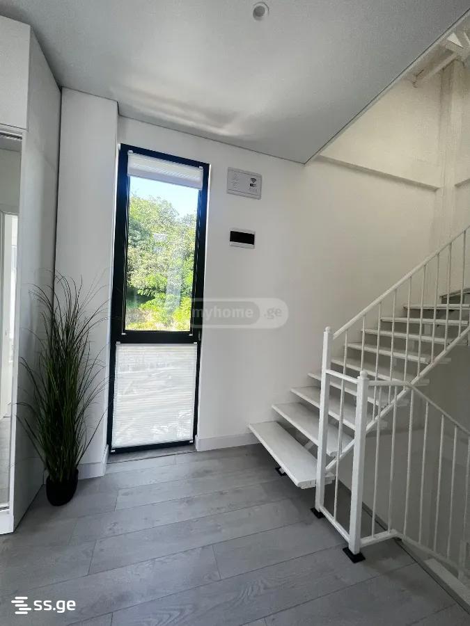 5 Room Private House For Sale view 14