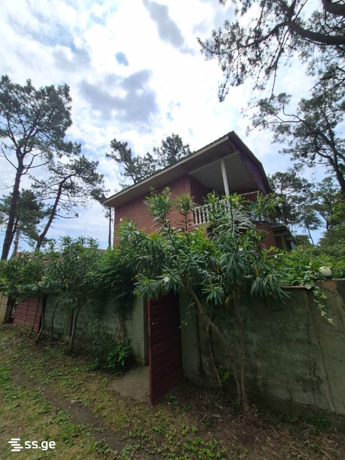5 Room Private House For Sale view 2
