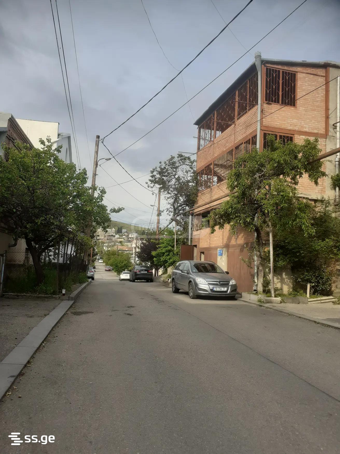 9 Room Private House For Sale view 12
