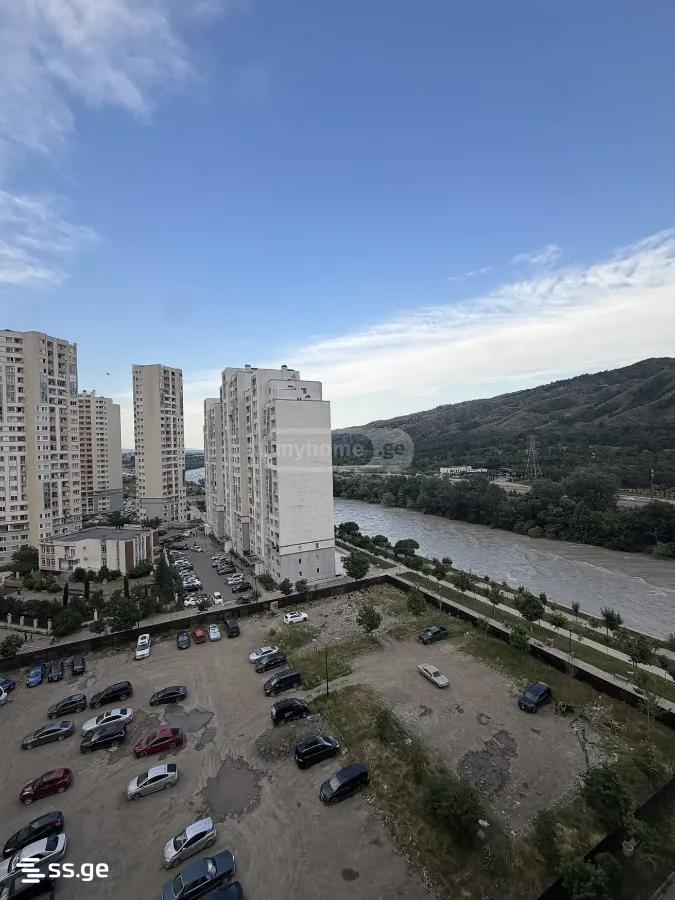 3 room Flat For Rent. Isani – pohled 6