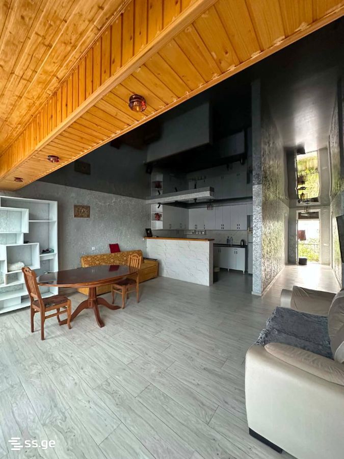 6 Room Private House For Sale view 2