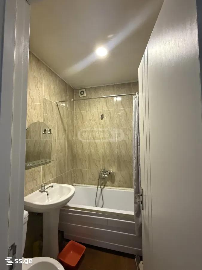 3 room Flat For Rent. Isani – pohled 4