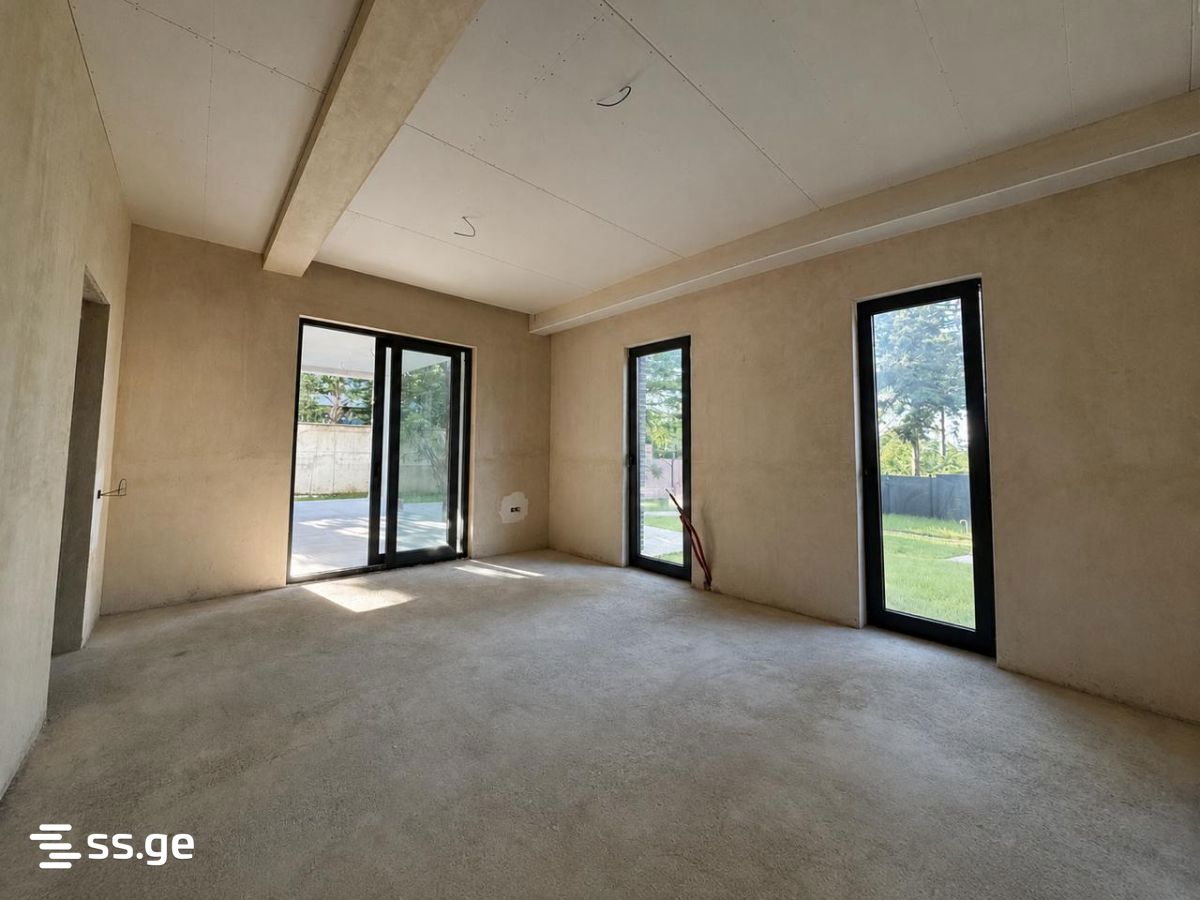 8 Room Private House For Sale view 26