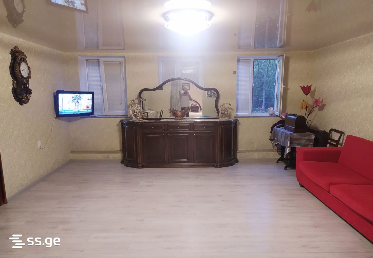 6 Room Private House For Sale view 9