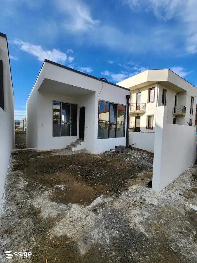3 Room Private House For Sale view 3