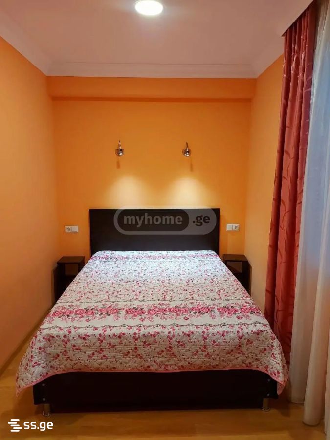 9 Room Private House For Sale view 3