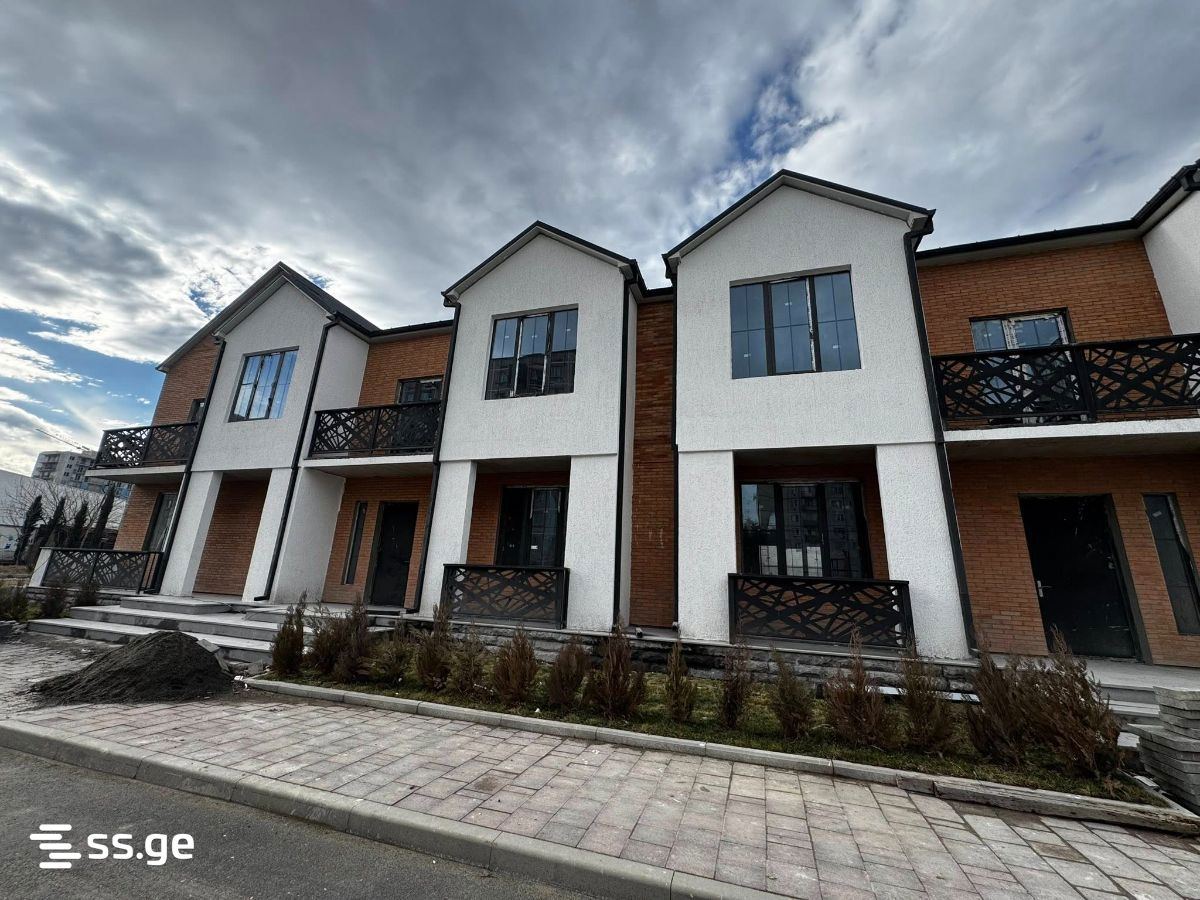 5 Room Private House For Sale view 1