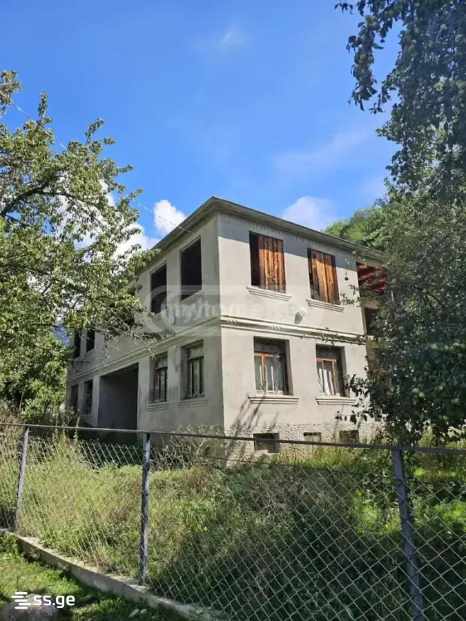 10 Room Private House For Sale view 5