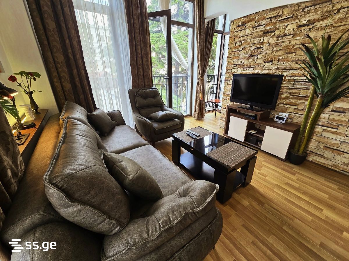 Daily Rent 2 Room Apartment Mtatsmindaze view 36