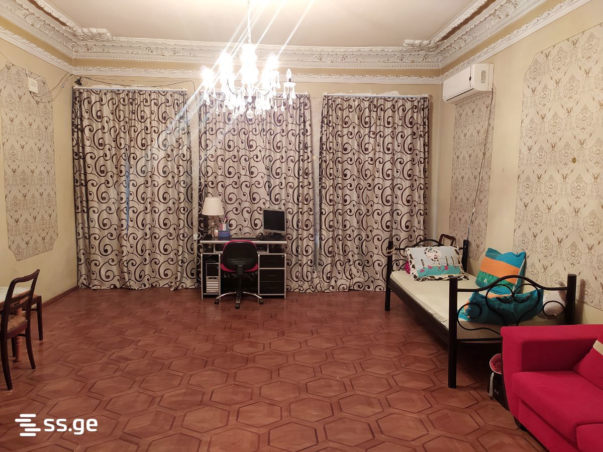 6 Room Private House For Sale view 11