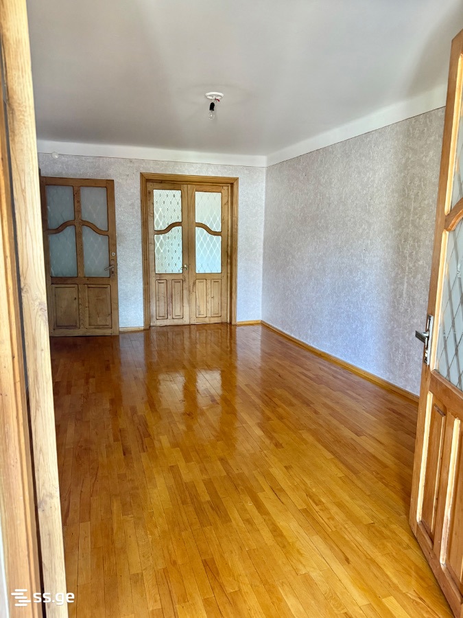 For Sale 5 Room Apartment Kutaisshi view 22