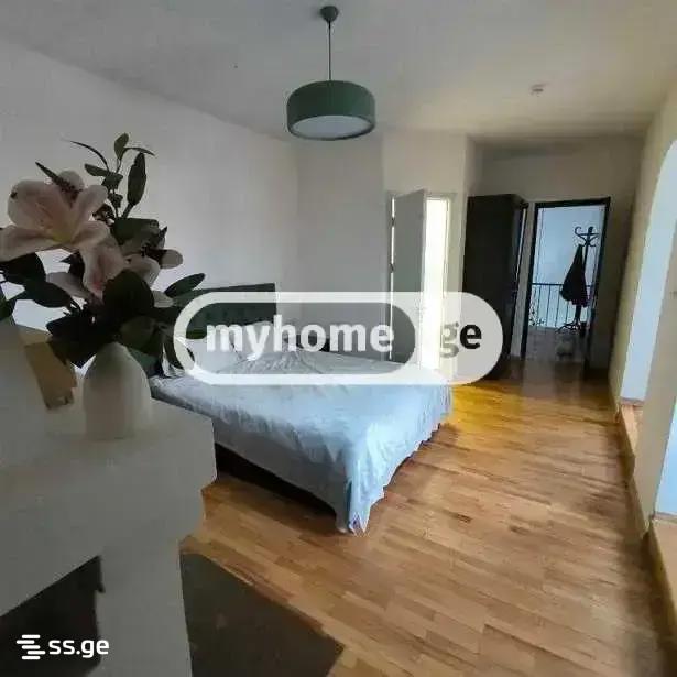 8 Room Hotel For Rent. Vera view 1