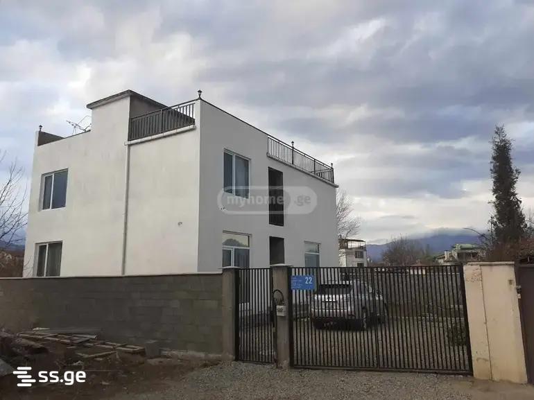 5 Room Private House For Rent. Sololaki view 1