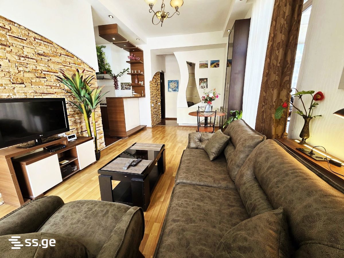 Daily Rent 2 Room Apartment Mtatsmindaze view 37
