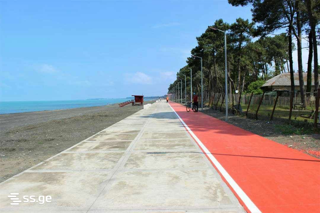 7 Room Private House Daily Rent. Ureki view 10