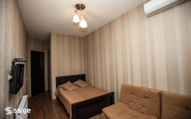 11 Room Hotel For Rent. Varketili view 14