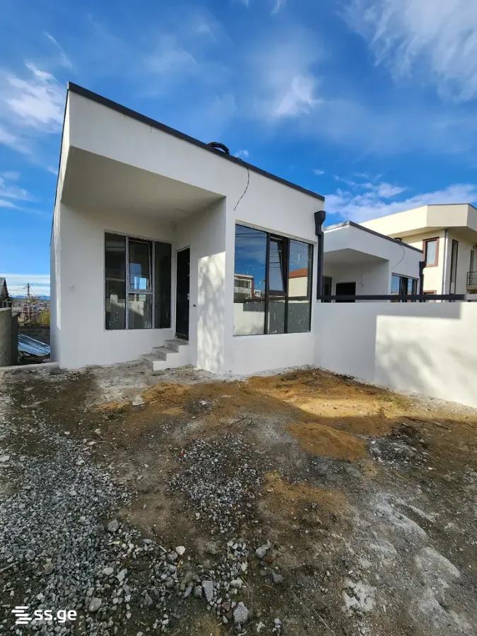 3 Room Private House For Sale view 1