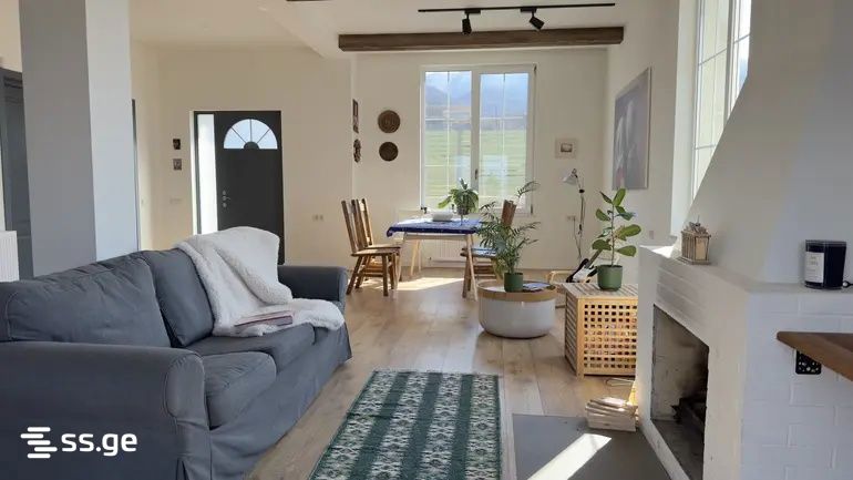 6 Room Summer Cottage For Rent. Saguramo, 1 of 4