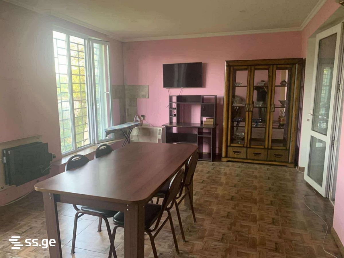 3 Room Flat For Sale, 1 of 4