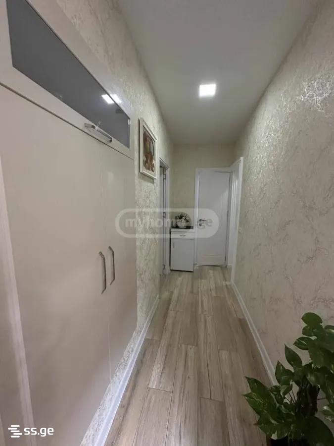 1 Room Private House For Rent. Sololaki view 6