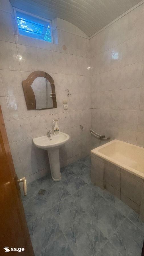 2 Room Private House For Rent. Batumi, 2 of 6