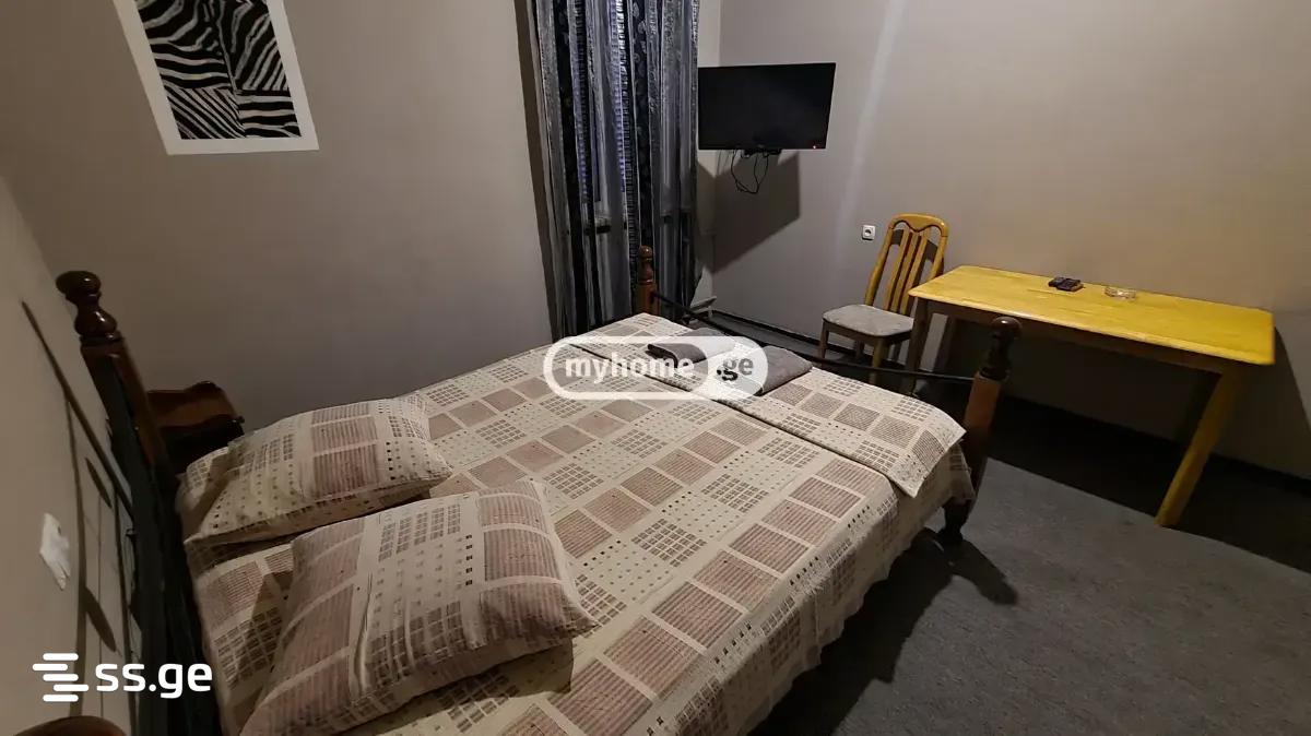 8 Room Hotel For Rent. Vake view 32