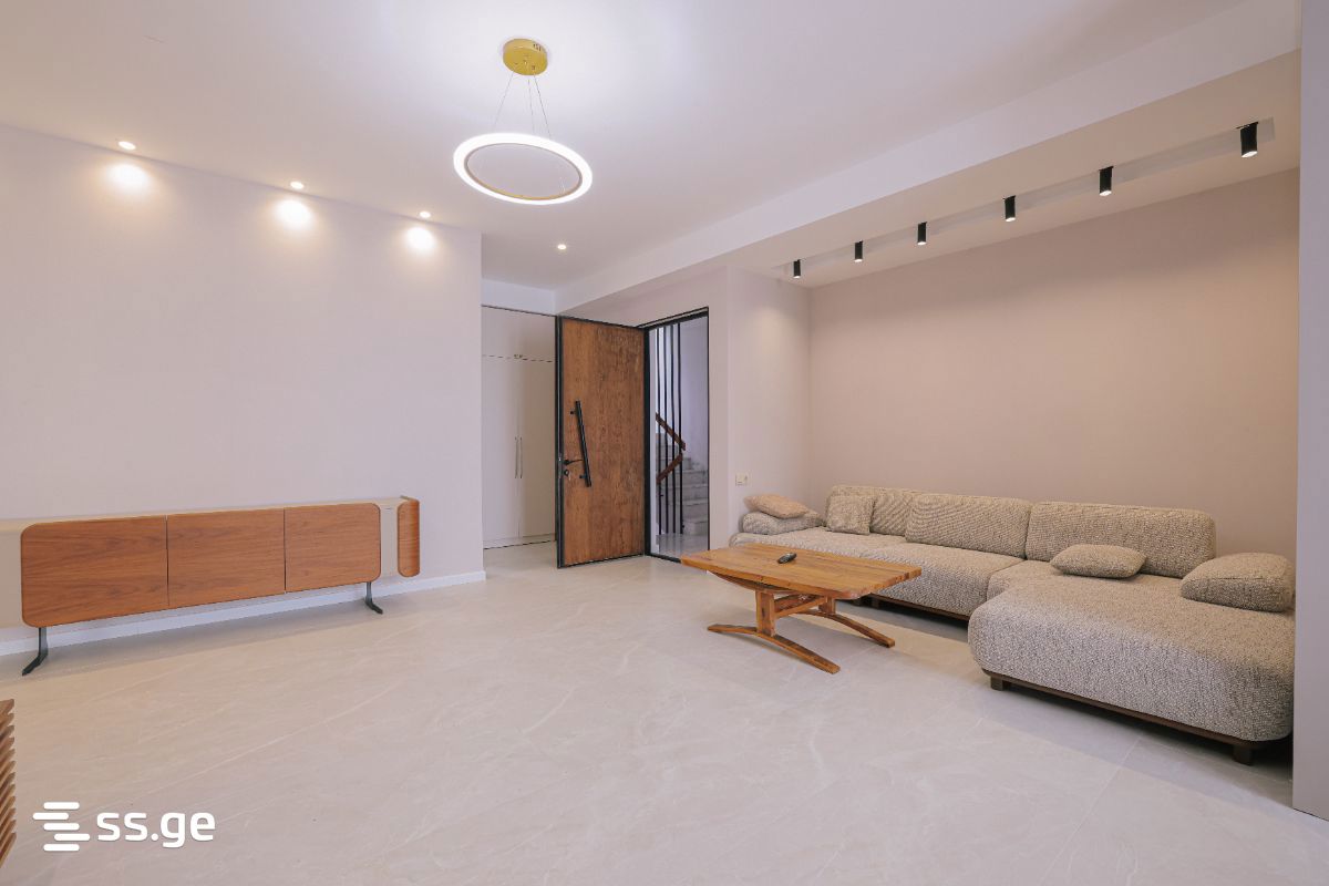 10 Room Private House Daily Rent. Saguramo, 2 of 11