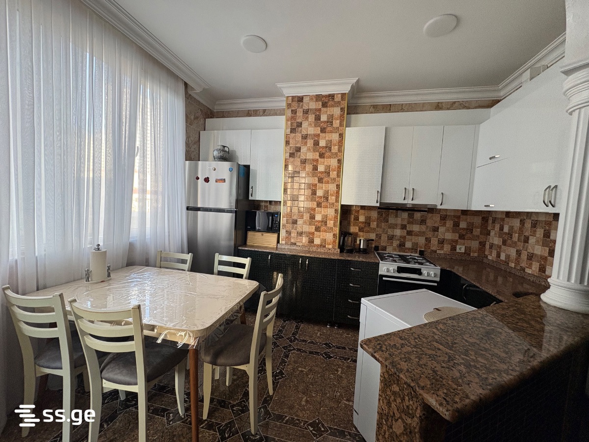 4 room Flat Daily rent. Batumi - Vista 2