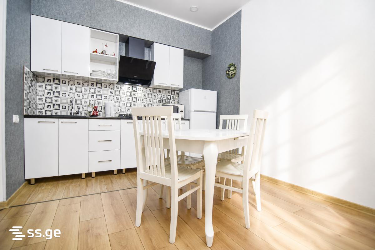 2 room Flat For Rent. Vera - Mehr
