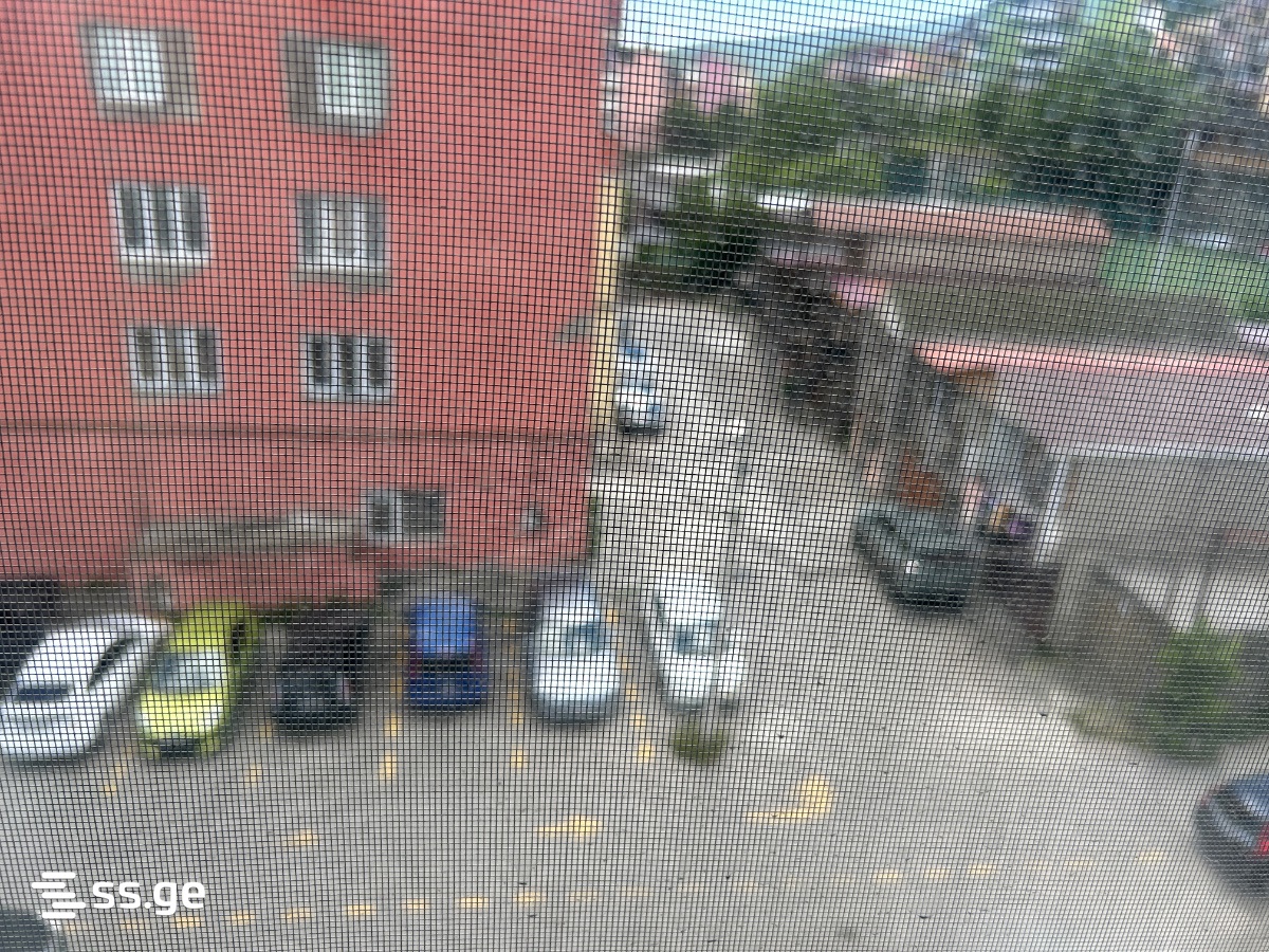 3 Room Flat For Sale, 3 of 3