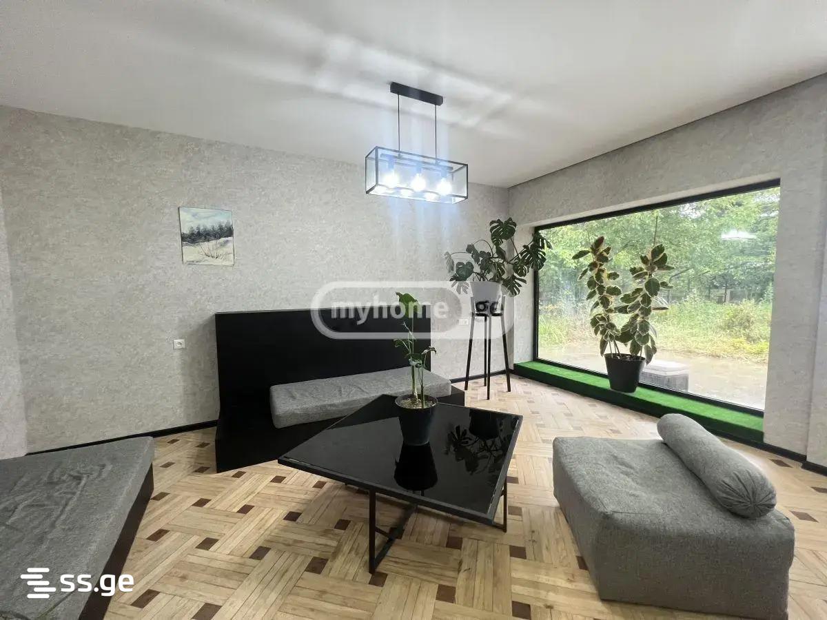8 Room Private House For Sale view 9