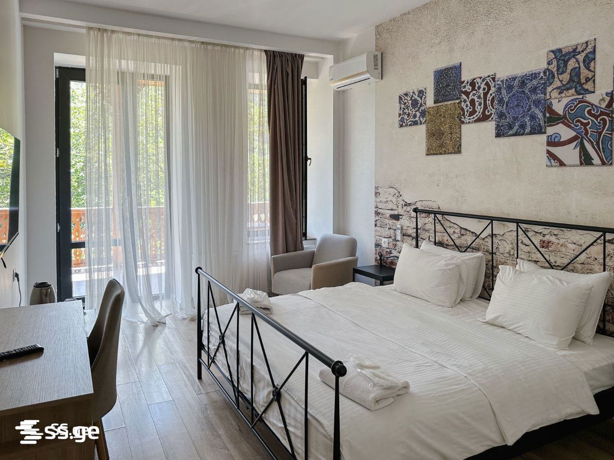10 Room Hotel For Sale view 6