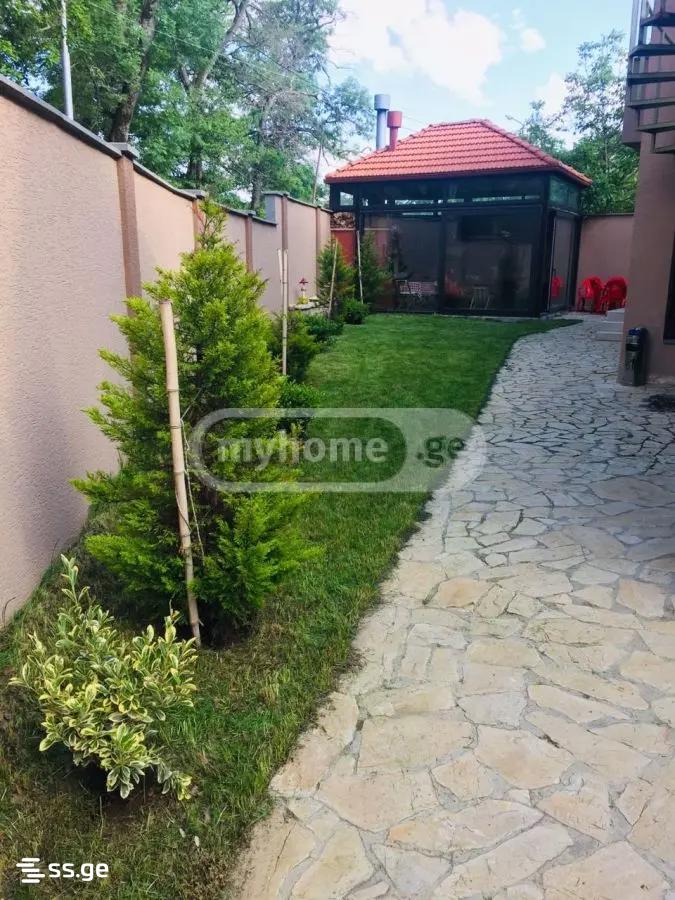 6 Room Private House For Sale view 9