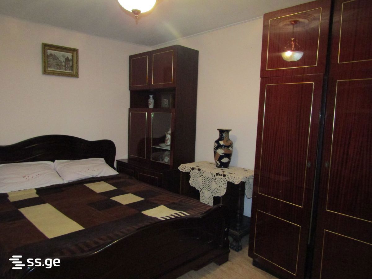 3 Room Flat Daily Rent. Mtatsminda view 8