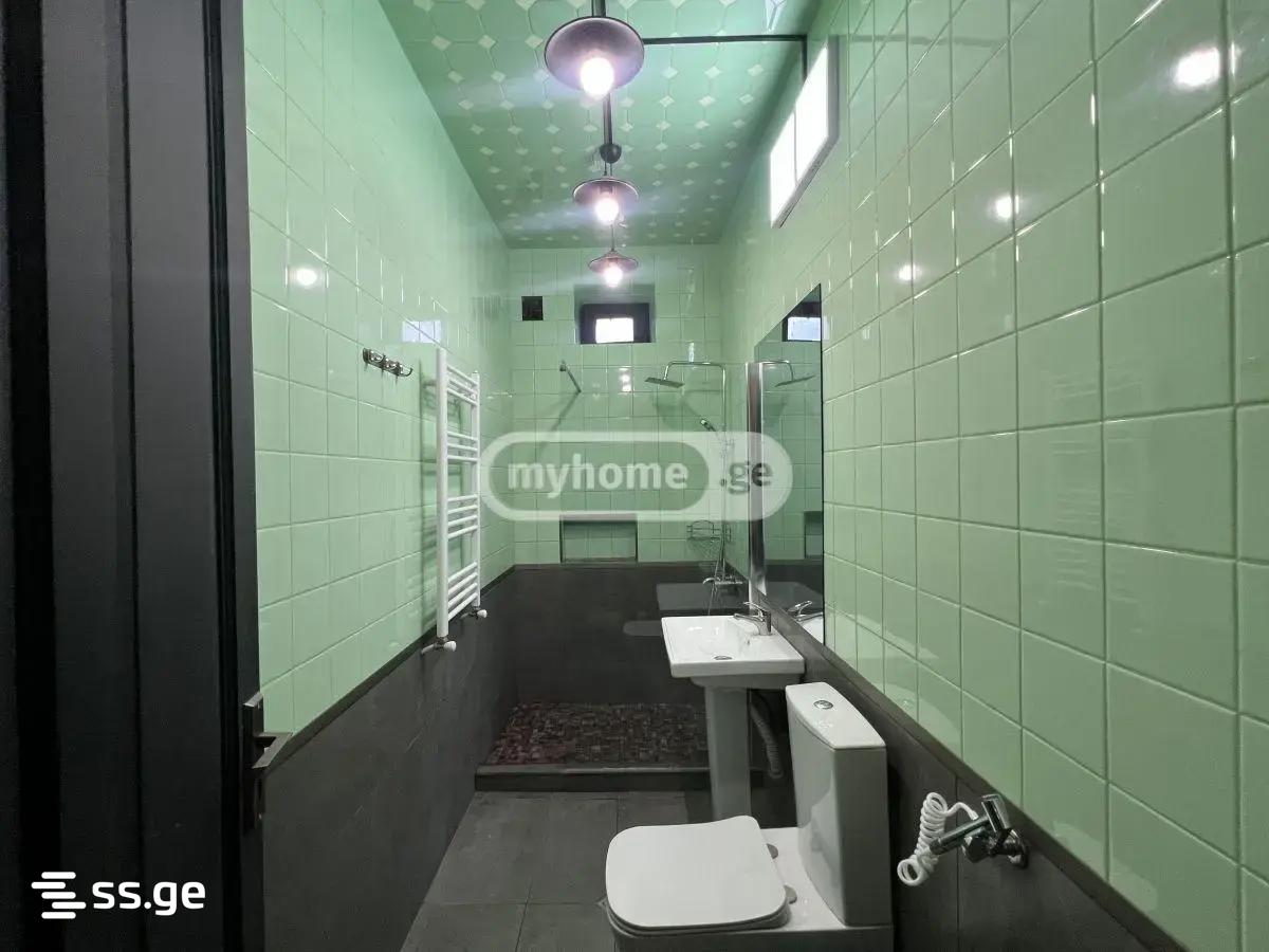 8 Room Private House For Sale view 10