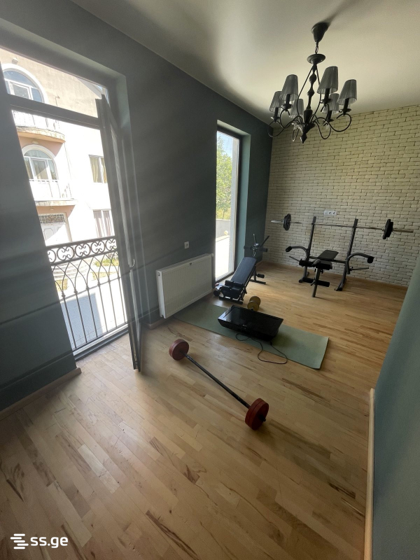 6 Room Private House For Sale view 12